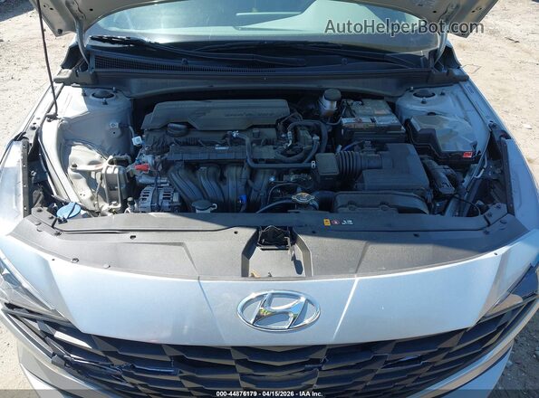 5NPLS4AG7PH090948 2023 HYUNDAI ELANTRA Silver Հետևի տեսք
