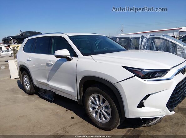 5TDAAAA50TS036953 2026 TOYOTA LE White Вид спереду