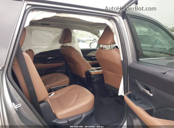 5TDAAAB50SS073756 2025 TOYOTA GRAND HIGHLANDER Dark Brown Widok naklejki z numerem VIN