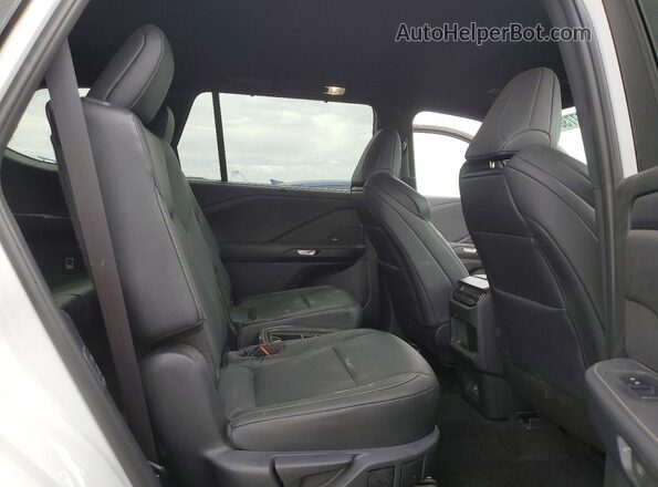 5TDABAB62TS019494 2026 LEXUS TX Белый Вид задней части салона