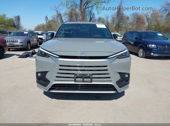5TDABAB65SS014692 2025 LEXUS TX 500H Gray Vista interior trasera
