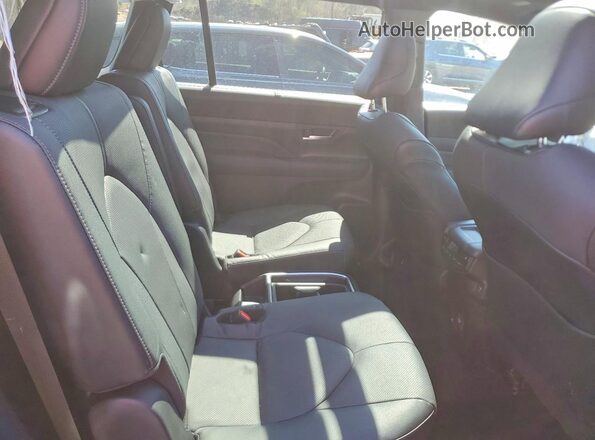 5TDACAB50SS054828 2025 TOYOTA HIGHLANDER HYBRID Gray Rear interior view