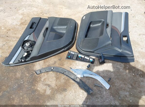 5TDBKRFH3GS259173 2016 TOYOTA LE Black Widok zestawu wskaźników