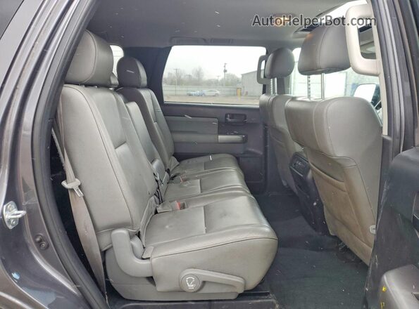 5TDBY5G13JS158117 2018 TOYOTA SEQUOIA Gray Vista interior trasera