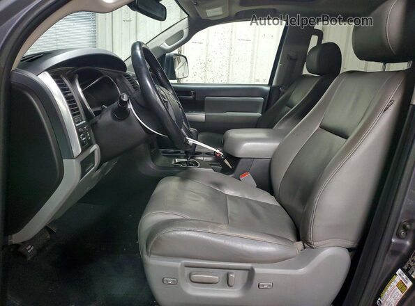 5TDBY5G19JS157716 2018 TOYOTA SEQUOIA Серый Вид салона спереди