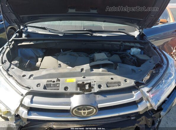 5TDBZRFH2KS959349 2019 TOYOTA LE Blue Rear view