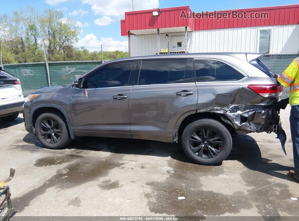 5TDBZRFH6JS892799 2018 TOYOTA LE Gray 