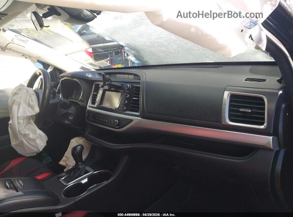 5TDBZRFH7HS409170 2017 TOYOTA LE Black Вид салону спереду