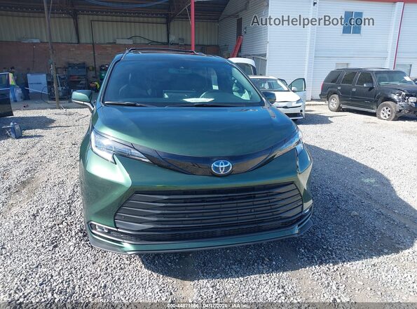 5TDCSKFC1SS191061 2025 TOYOTA SIENNA Green Սալոնի հետևի տեսք