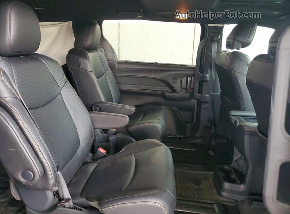 5TDCSKFC3SS175878 2025 TOYOTA SIENNA Black უკანა სალონის ხედი
