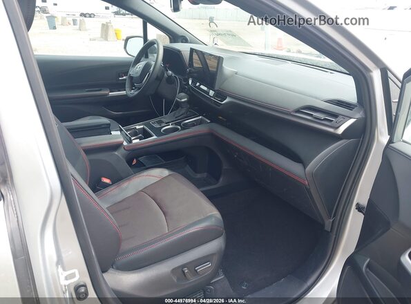 5TDCSKFC9SS165081 2025 TOYOTA SIENNA Silver წინა სალონის ხედი