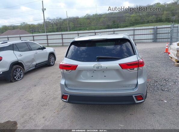 5TDDZRFH0JS876865 2018 TOYOTA LIMITED Silver 