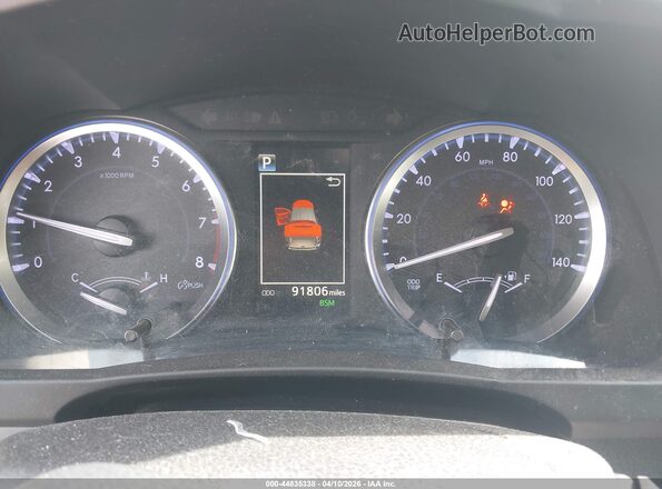 5TDDZRFH6JS869581 2018 TOYOTA LIMITED Maroon Հետևի նստատեղերի տեսք