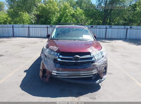 5TDDZRFH6JS869581 2018 TOYOTA LIMITED Maroon Սալոնի հետևի տեսք