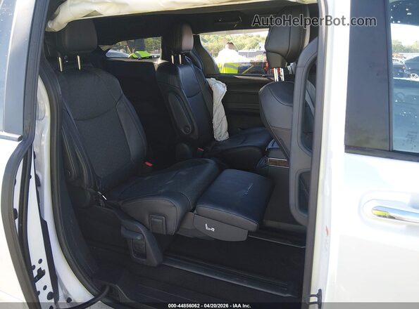 5TDESKFC0SS200745 2025 TOYOTA SIENNA White Widok naklejki z numerem VIN
