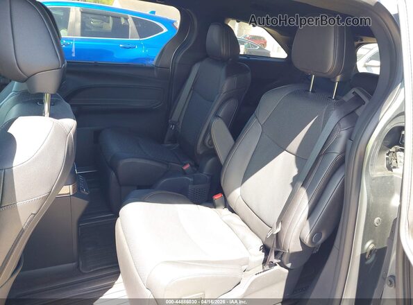 5TDESKFC9TS233566 2026 TOYOTA SIENNA Gray Widok naklejki z numerem VIN
