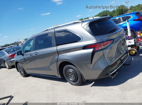 5TDESKFC9TS233566 2026 TOYOTA SIENNA Gray 