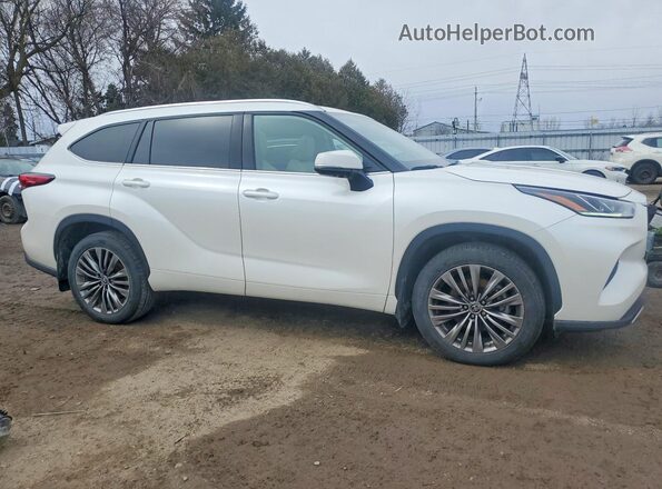 5TDFZRBH8MS102172 2021 TOYOTA HIGHLANDER White Передня права чверть