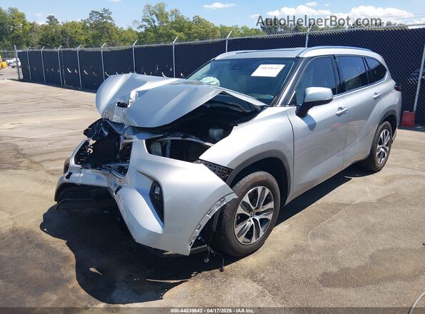 5TDGZRAH2MS538098 2021 TOYOTA LE Silver Передня ліва чверть