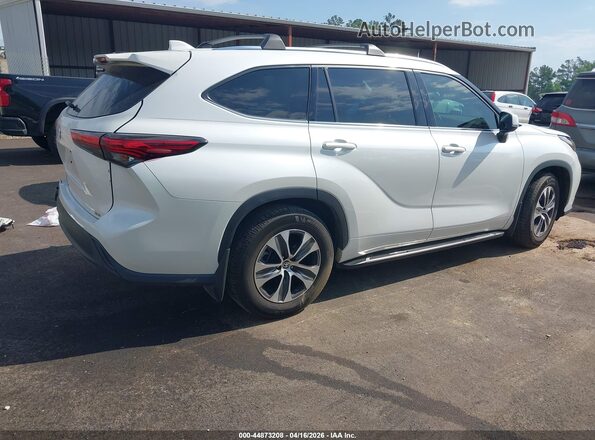 5TDGZRAH9LS028698 2020 TOYOTA LE White Задня права чверть