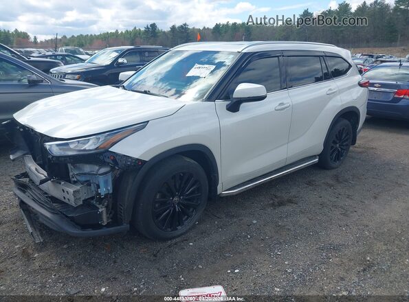 5TDGZRBH2LS501632 2020 TOYOTA LE White 