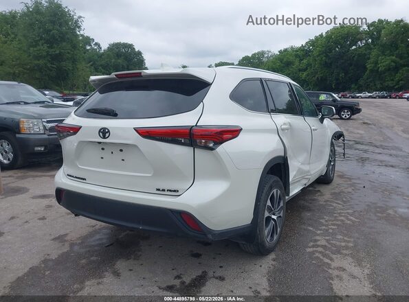 5TDGZRBH7MS539441 2021 TOYOTA LE Белый Задняя правая четверть