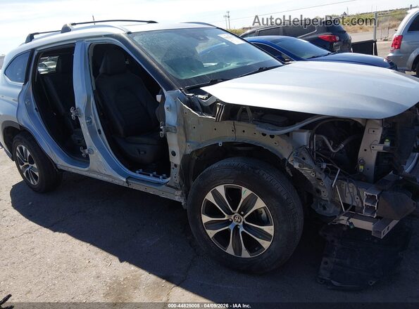 5TDHZRAH4MS514535 2021 TOYOTA LE Silver Вид спереду