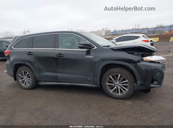 5TDJGRFH2JS040256 2018 TOYOTA LE Black Vista interior trasera