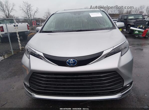 5TDJSKFC8SS182624 2025 TOYOTA LE Silver Սարքավորումների վահանակի տեսք