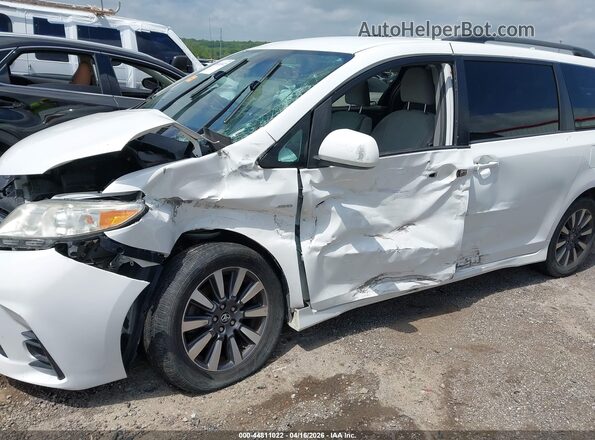 5TDJZ3DC8JS194274 2018 TOYOTA LE White Front view