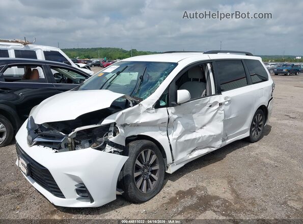 5TDJZ3DC8JS194274 2018 TOYOTA LE White Front left