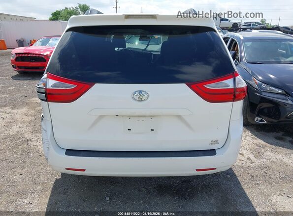 5TDJZ3DC8JS194274 2018 TOYOTA LE White 