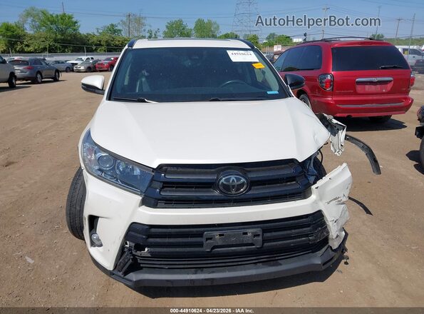 5TDJZRFH3JS536757 2018 TOYOTA HIGHLANDER White Սարքավորումների վահանակի տեսք