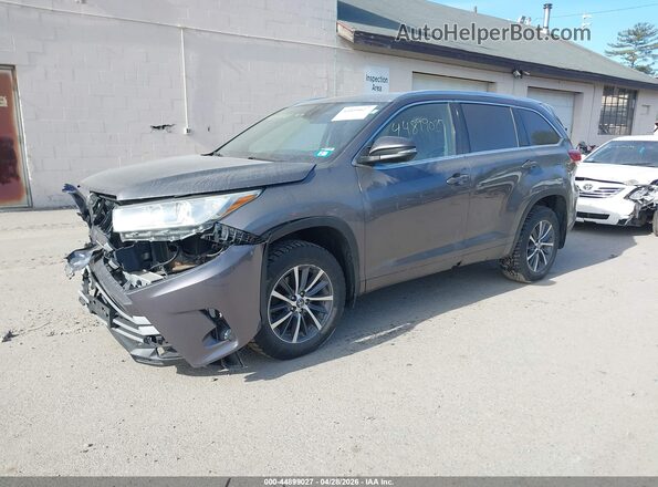 5TDJZRFH3JS884946 2018 TOYOTA LE Gray Передня ліва чверть