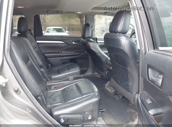 5TDJZRFH3JS884946 2018 TOYOTA LE Gray Вид наклейки з VIN-кодом