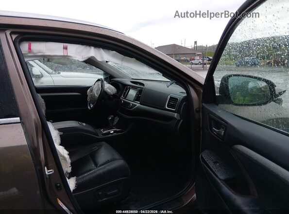 5TDJZRFH7JS866546 2018 TOYOTA LE Brown Widok wnętrza z przodu