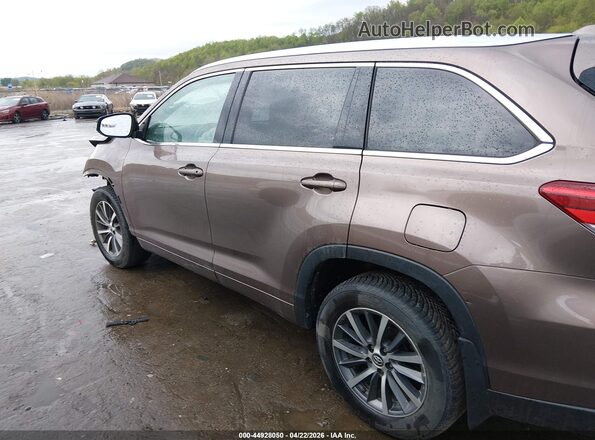 5TDJZRFH7JS866546 2018 TOYOTA LE Brown 