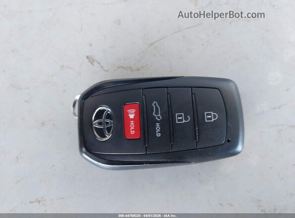 5TDKBRCH0TS692142 2026 TOYOTA LE Gray Widok deski rozdzielczej