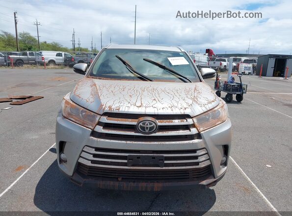 5TDKZRFH0KS567115 2019 TOYOTA LE Silver წინა ხედი