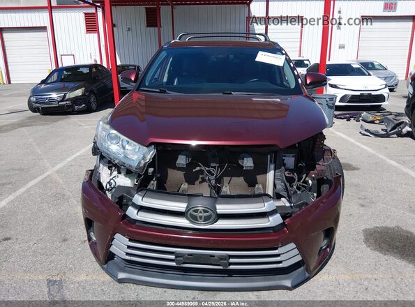 5TDKZRFH7JS285035 2018 TOYOTA LE Burgundy Widok wnętrza z tyłu
