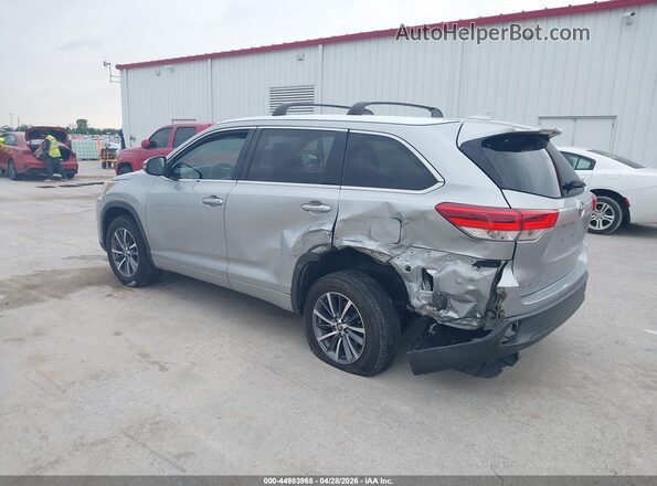 5TDKZRFH8JS534376 2018 TOYOTA LE Silver Rear left