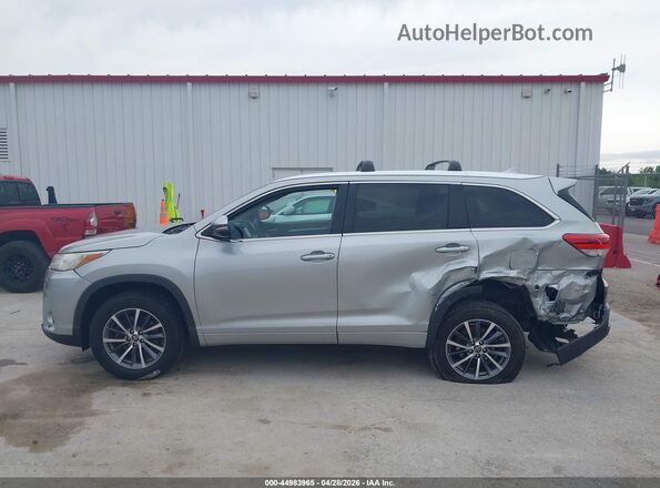 5TDKZRFH8JS534376 2018 TOYOTA LE Silver 