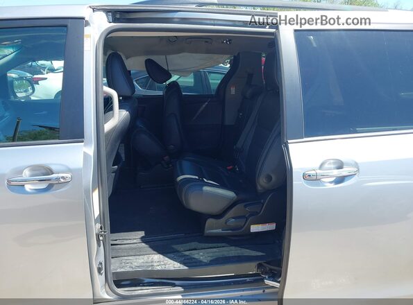 5TDXK3DC9GS749935 2016 TOYOTA SIENNA Silver Vista de la etiqueta del VIN