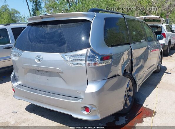 5TDXK3DC9GS749935 2016 TOYOTA SIENNA Silver Trasero derecho