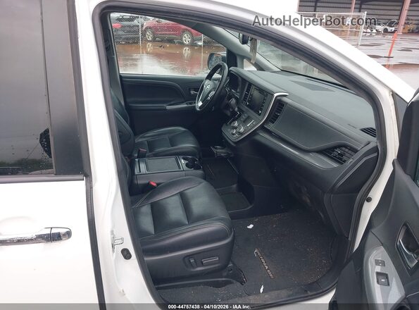 5TDXZ3DC6LS064149 2020 TOYOTA SIENNA White Front interior view