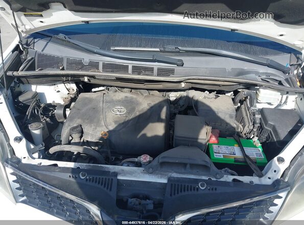 5TDXZ3DC7JS956035 2018 TOYOTA SIENNA Белый 