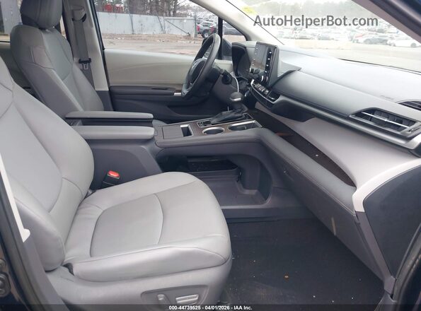 5TDYRKEC8MS059470 2021 TOYOTA LE Синий Вид салона спереди