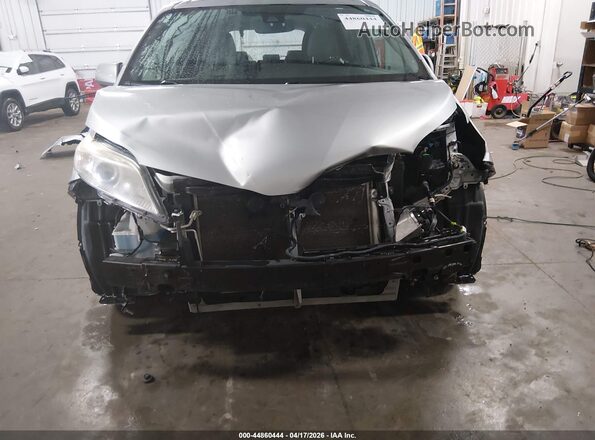 5TDYZ3DC2LS053735 2020 TOYOTA LE Silver Դիմացի տեսք
