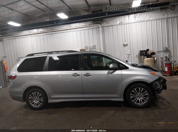 5TDYZ3DC2LS053735 2020 TOYOTA LE Silver Սալոնի 360 աստիճան տեսք