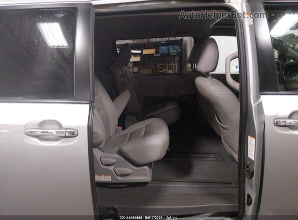 5TDYZ3DC2LS053735 2020 TOYOTA LE Silver VIN կոդի պիտակի տեսք